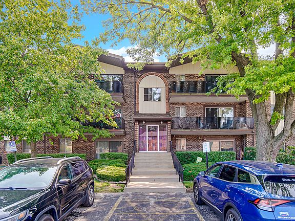 3rd image of 13913 James Dr APT 1021