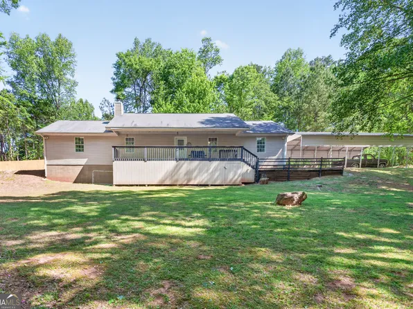 386 Ridgewood Dr, Pendergrass, GA 30567