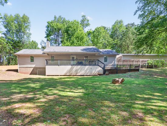 386 Ridgewood Dr, Pendergrass, GA 30567