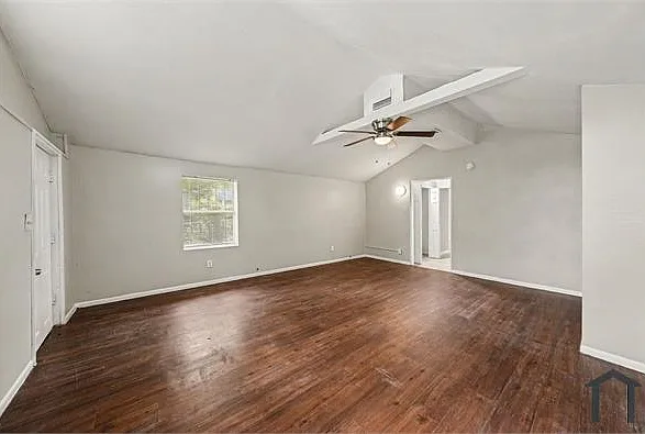 8716 N Blvd — Photo 19