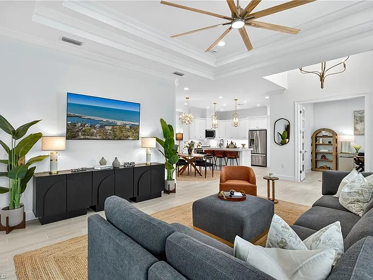 8877 Yucatan Ct — Photo 5
