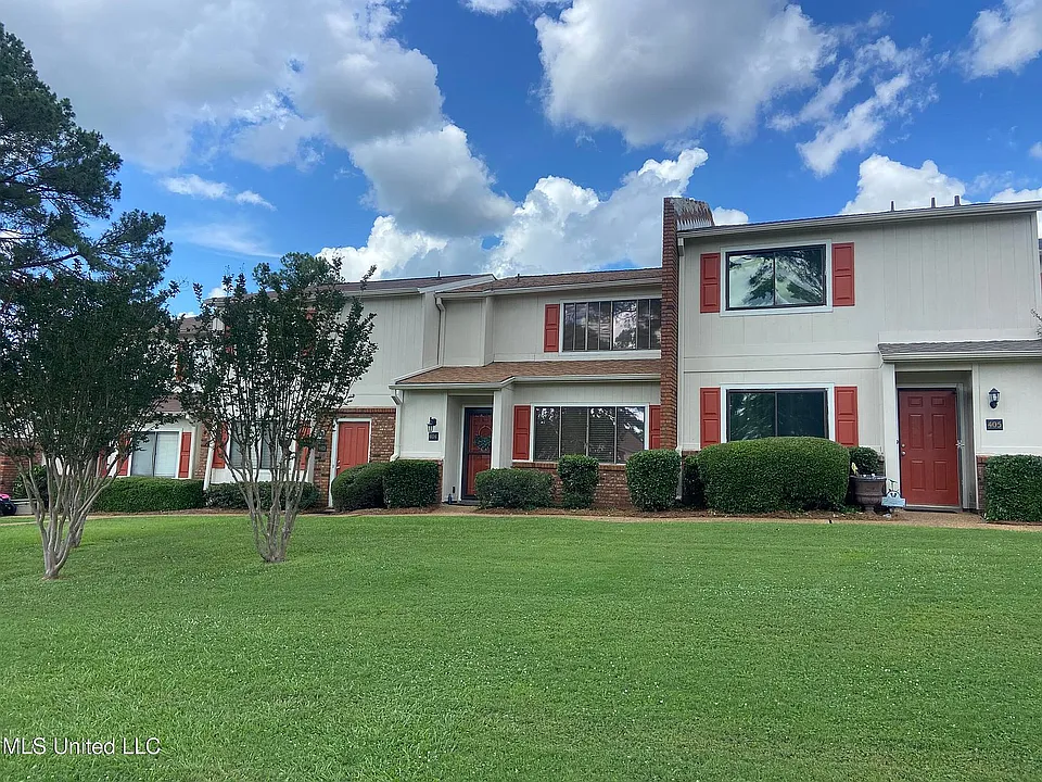 404 Lakebend Pl