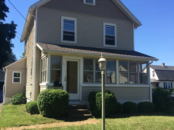37 Melrose St, Glastonbury, CT 06033