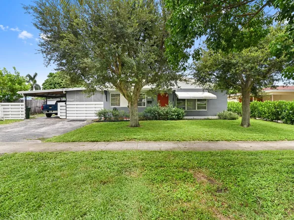 248 Davis Road, Palm Springs, FL 33461