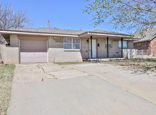 939 NW 5th St, Moore, OK 73160