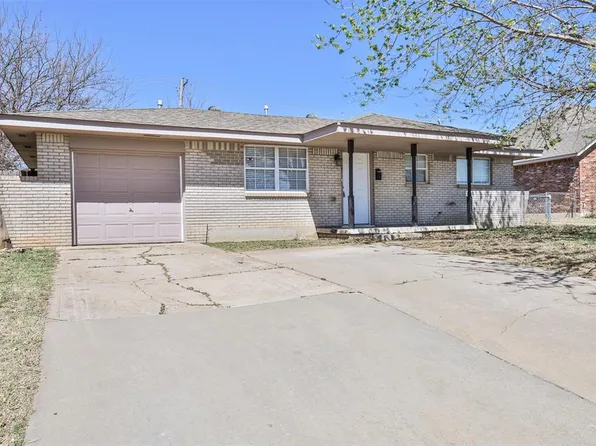 939 NW 5th St, Moore, OK 73160