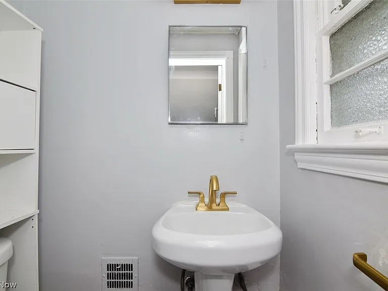 4438 Baintree Rd — Photo 20