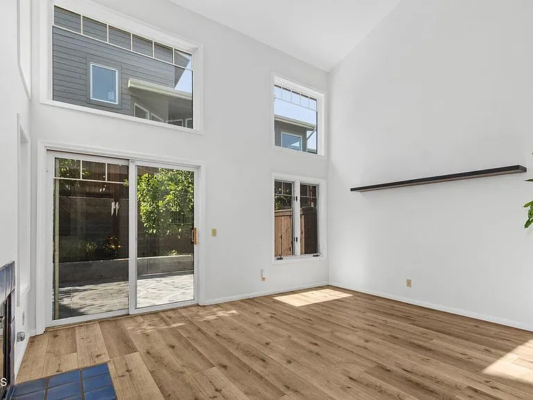 2871 Ashley Dr — Photo 16