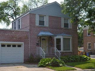 439 E End Ave, Hillside, IL 60162