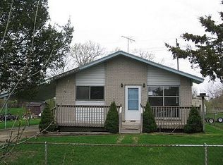 812 Manor Dr, Milford, MI