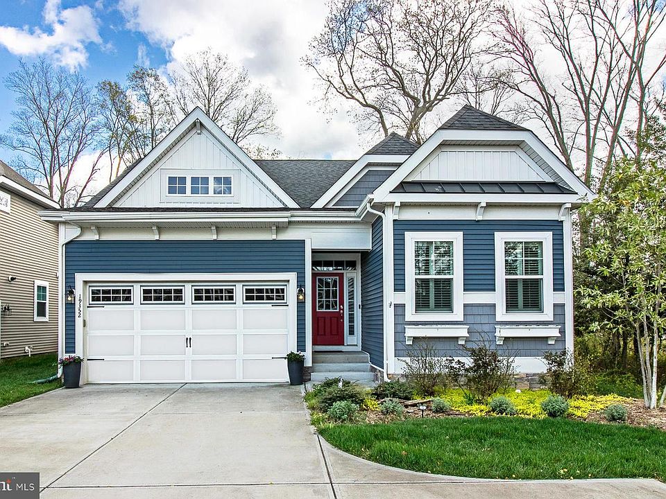 1st image of 19352 Loblolly Cir #15