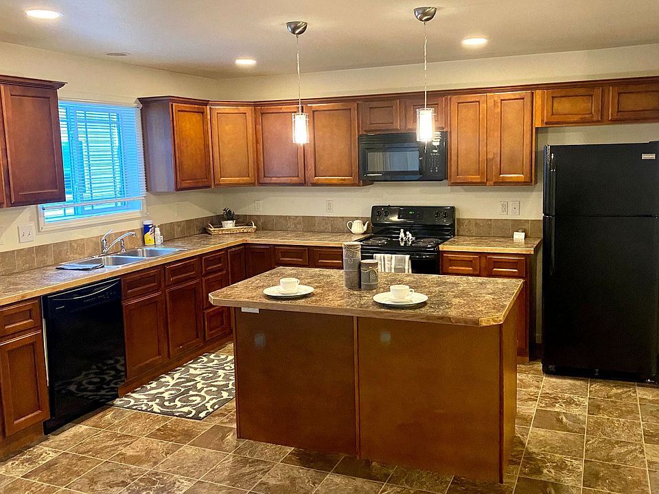 Phoenix Ridge Kitchen