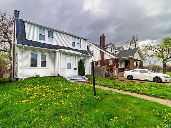 2nd image of 13135 Washburn St