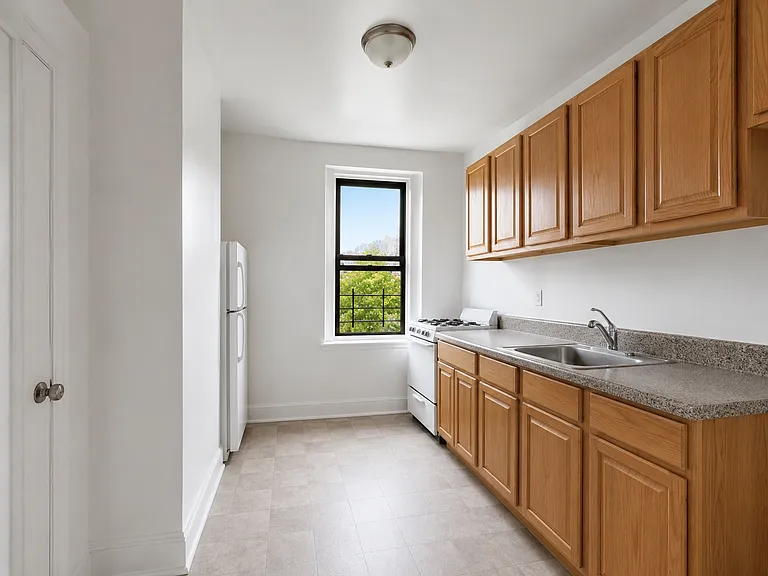 3412 Bruner Ave #2 — Photo 3