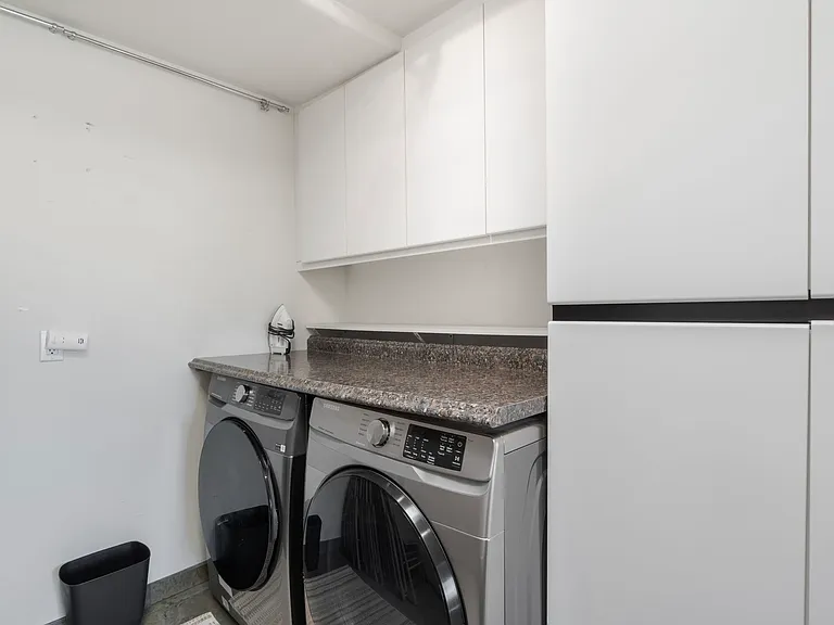 Laundry Room / Washer / Dryer