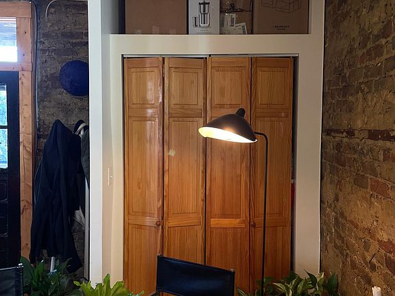 5th image of 1340 N Bosworth Ave APT 2R