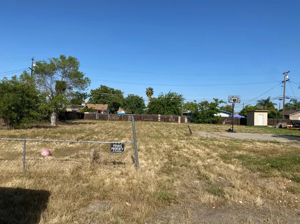 1234 Sanger Ave, Sanger, CA 93657