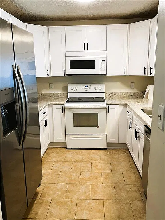 3 bed, 2.0 bath, 1440 sqft, $2,250 — Photo 4