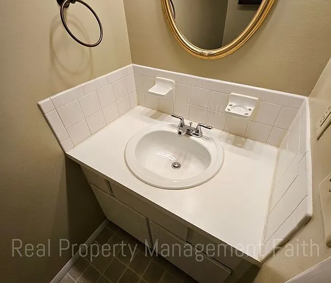 14 Greenwood Trl N — Photo 4