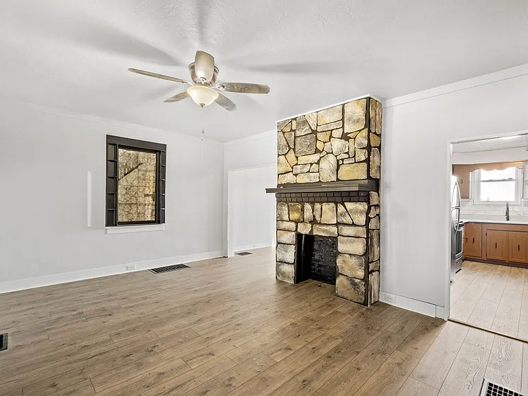 420 Alice St — Photo 3
