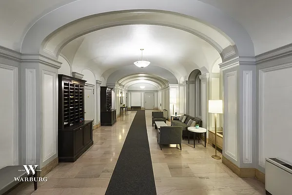 Sold by Warburg | media 12