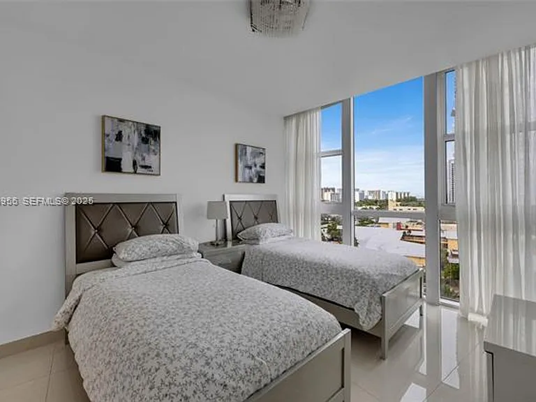 18201 Collins Ave #902 — Photo 18