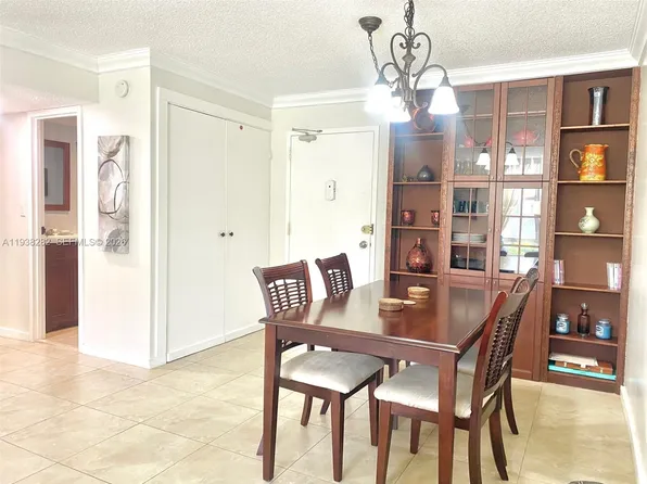 210 172nd St APT 226, Sunny Isles Beach, FL 33160