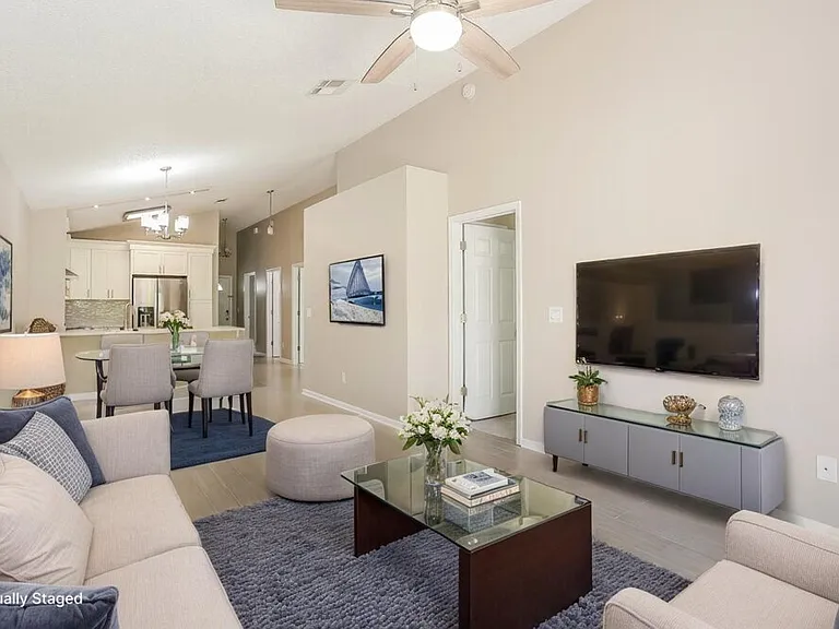12639 Ashmore Green Dr N — Photo 3