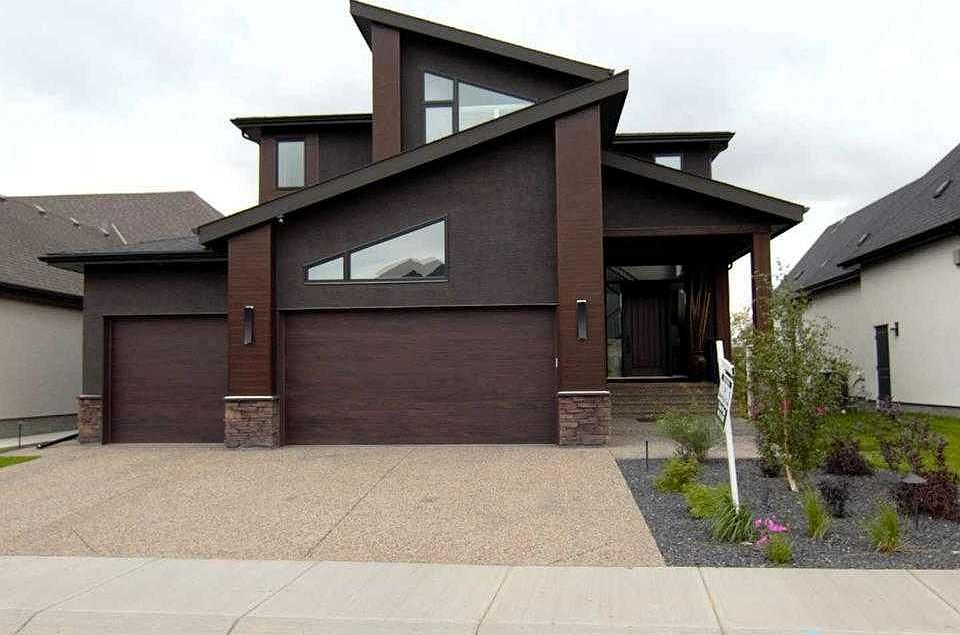 1st image of 276 E Cranbrook Point SE