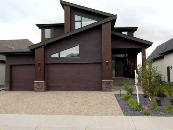 276 E Cranbrook Point SE, Calgary, AB T3M 2Y4