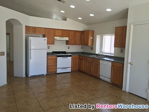 5th image of 2214 Pink Coral Dr