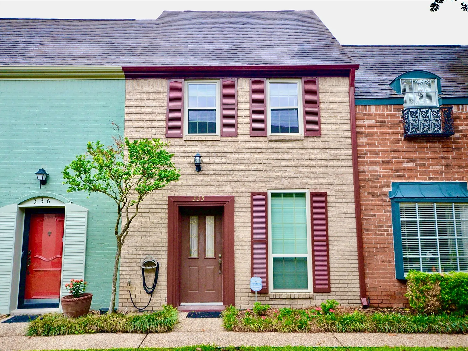 2 bed, 1.5 bath, 1280 sqft, $1,650 — Photo 2