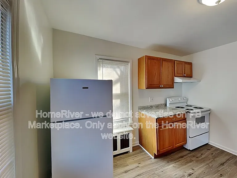 289 Hilton Ave — Photo 8