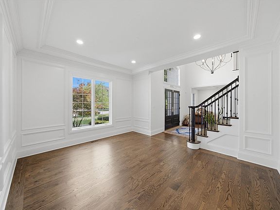 3rd image of 10903 Somer Ln