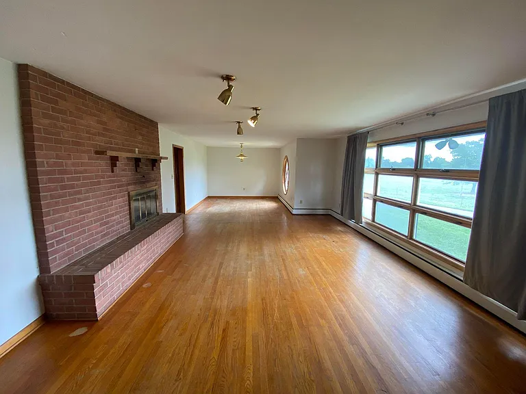 12118 Greencastle Pike — Photo 12