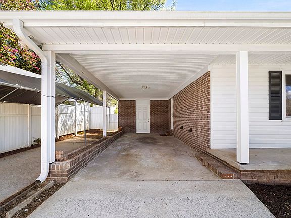 4th image of 200 Mimosa Dr