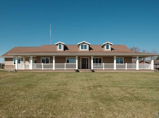 1905 4th Ave SE, Sioux Center, IA 51250