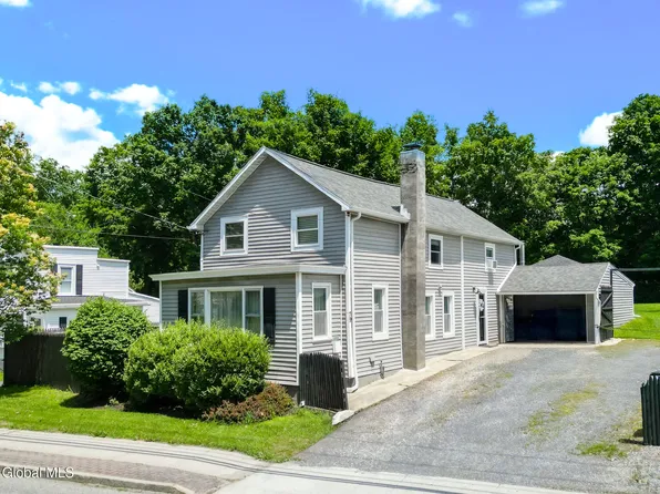 79 High Street, Hoosick Falls, NY 12090