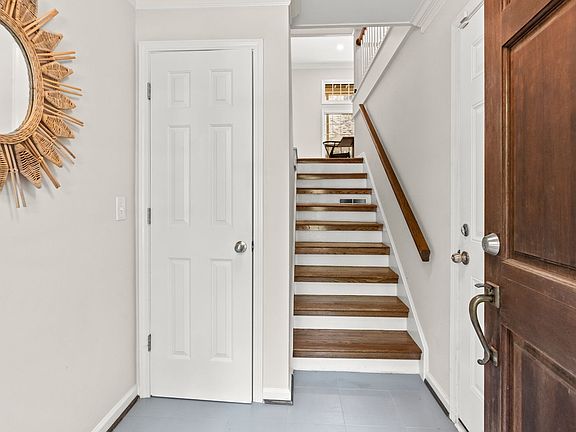2nd image of 401 Bowling Ave