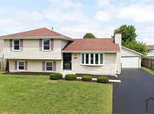 2004 Cumberland Dr, Plainfield, IL 60586