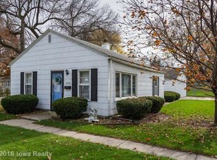 4522 Hickman Rd, Des Moines, IA 50310