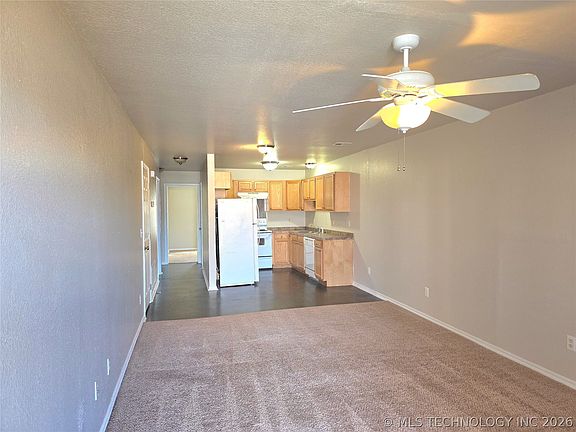 3rd image of 2001 Fall Ct APT A