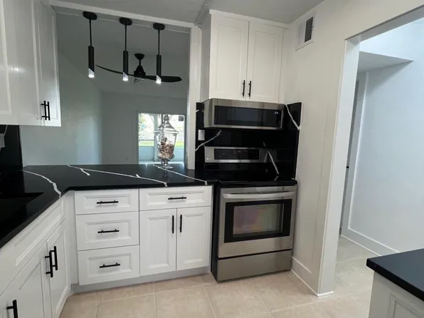 2615 Garden Drive N #104, Lake Worth Beach, FL 33461