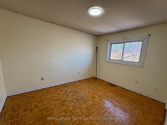 5th image of 2 Kingsplate Cres Floor 2