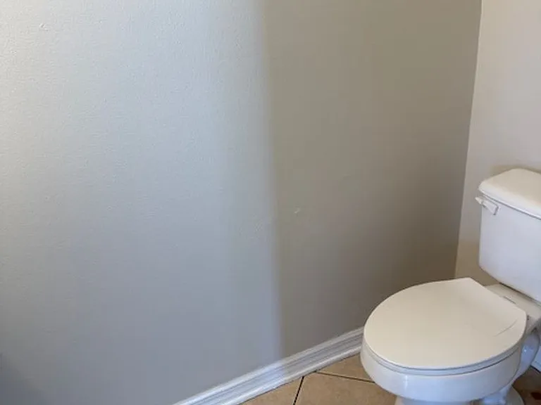 744 Paris Dr — Photo 24