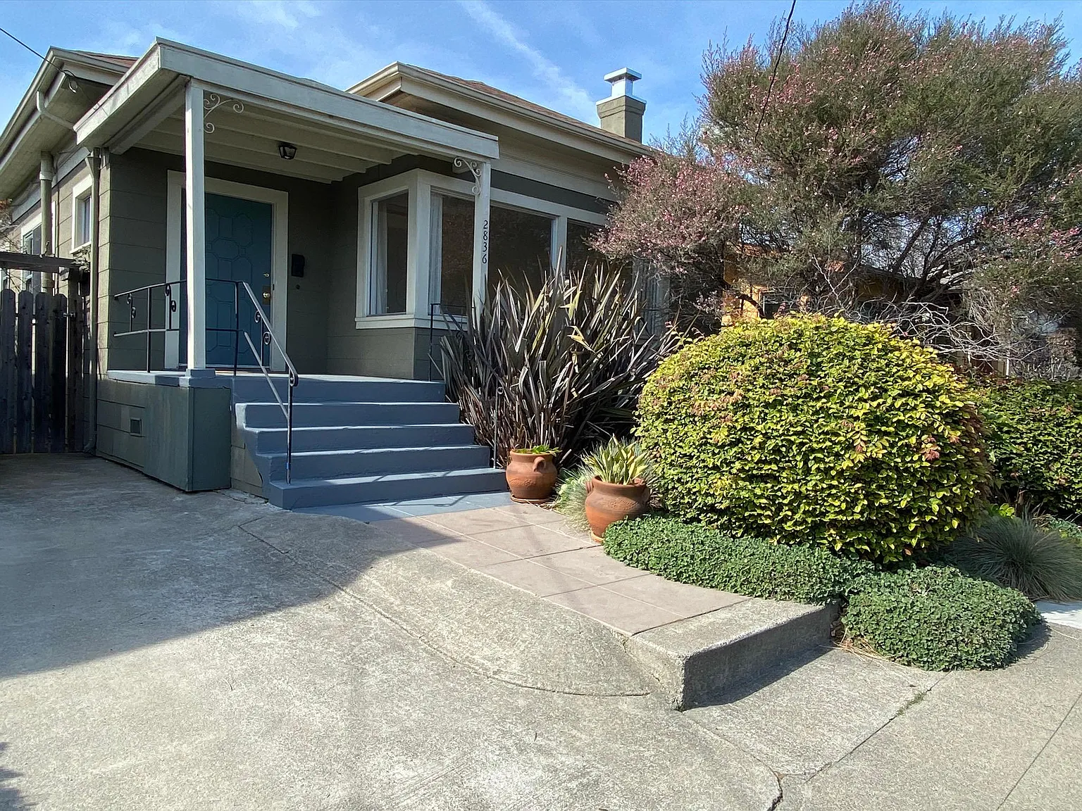 2836 Stanton St photo 1
