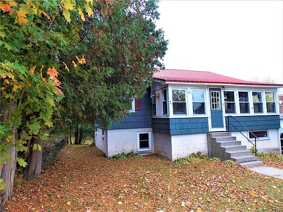2nd image of 104 West St