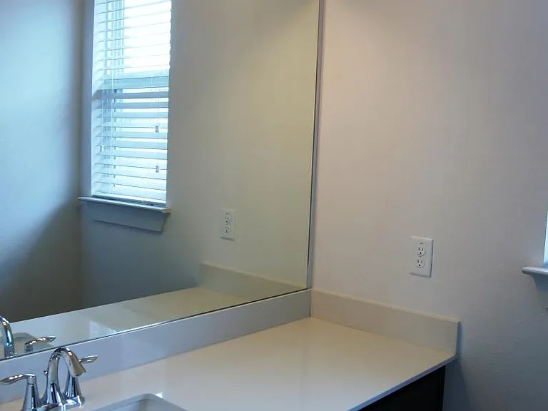 Upstairs Bath with Standard Tub