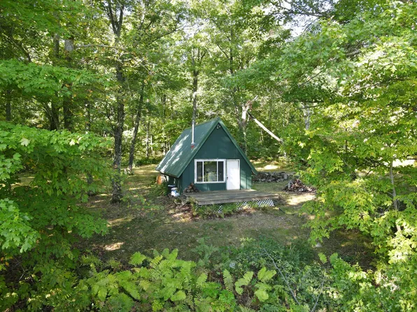 28416 E Hardwood Ln, Brook Park, MN 55007