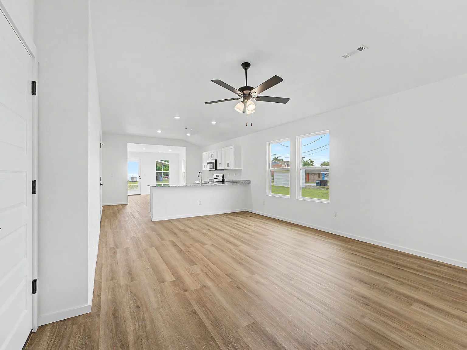 4 bed, 1506 sqft, $1,850 — Photo 4